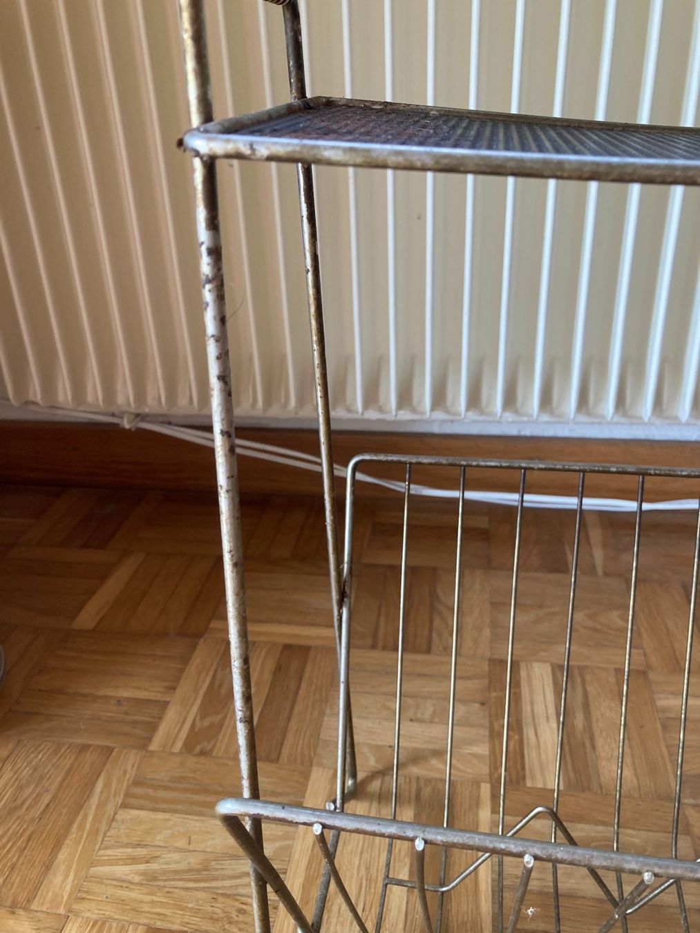 Sonstiges für Haushalt & Wohnen: Zeitungsständer – Gebraucht aus Balsthal von dasesaro 4