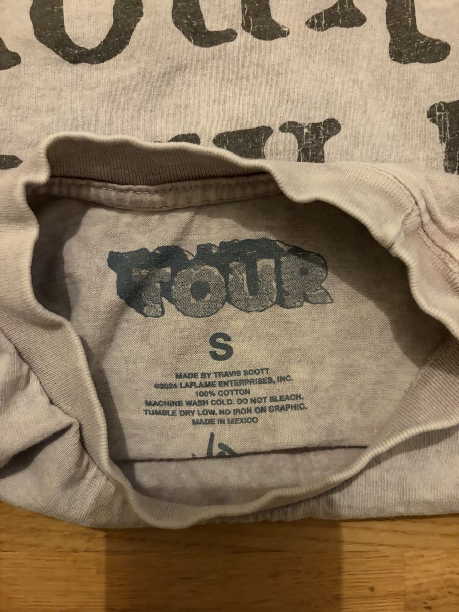 T-Shirts: Travis Scott Tour Merch – Neu (gemäss Beschreibung) aus Neftenbach von bjl_xqr8 2