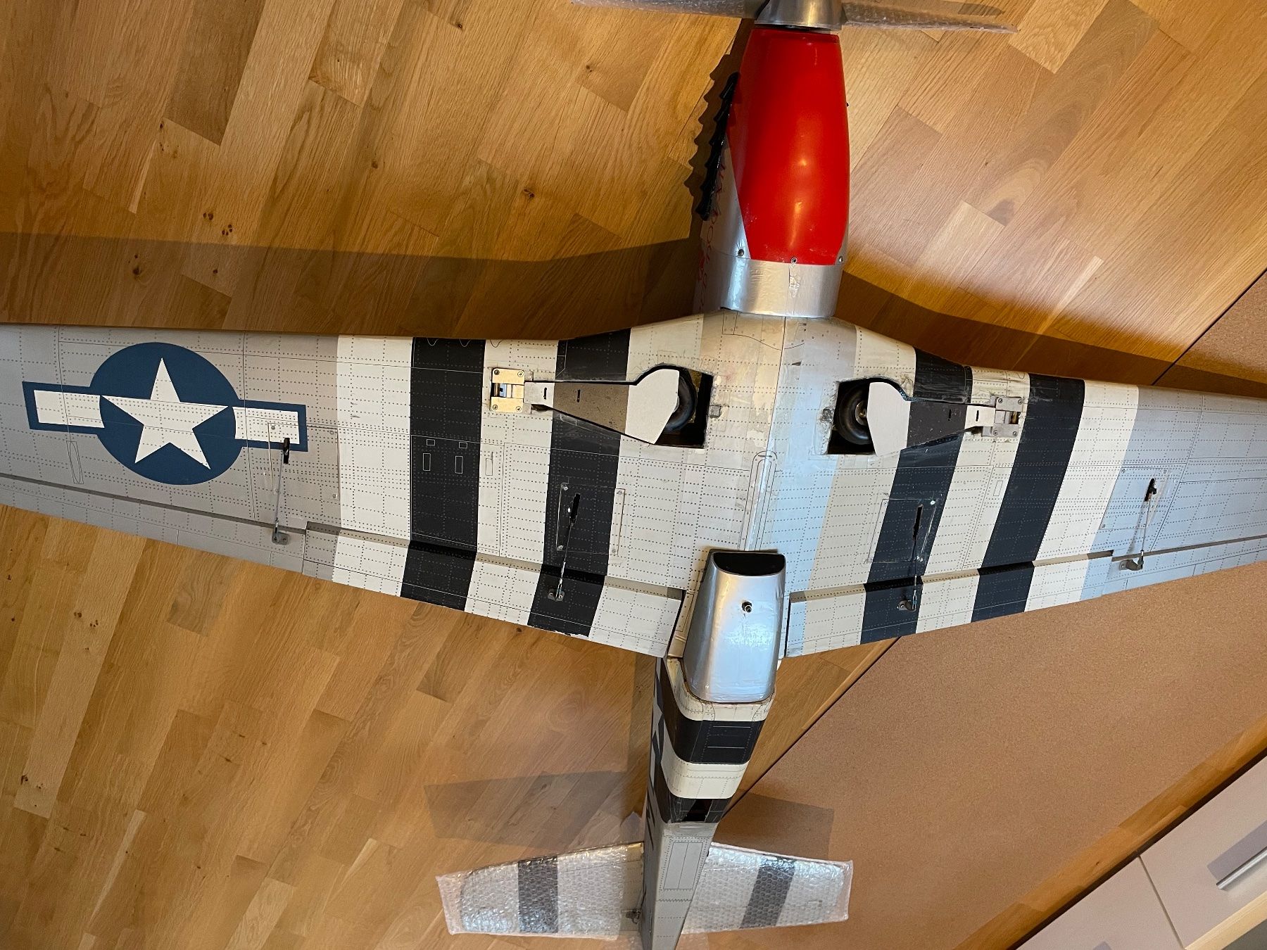 Kyosho Modellismo RC: Mustang P51 Kyosho Spw.1820 – Usato da Neftenbach venduto da CURRAT1 6