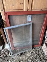 2 Abdeckgitter im Rahmen