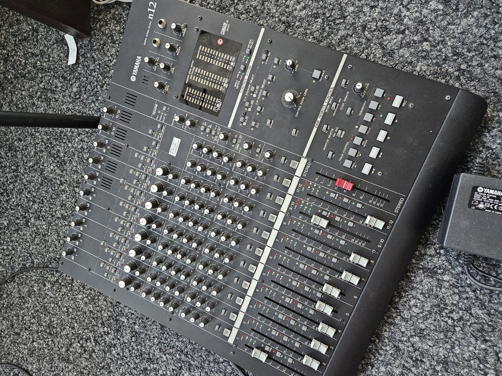 Console di mixaggio: Yamaha Mischpult n12 – Usato da Altstätten SG venduto da buechi05 1