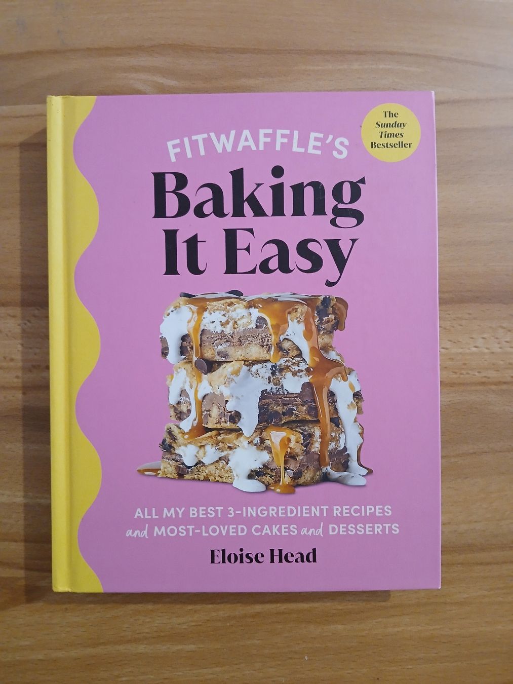 Libri: Livre de recettes Fitwaffle's Baking It Easy – Usato da Le Sentier venduto da arc_2thy