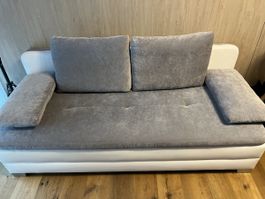 Modernes Schlafsofa mit Bettfunktion & Stauraum