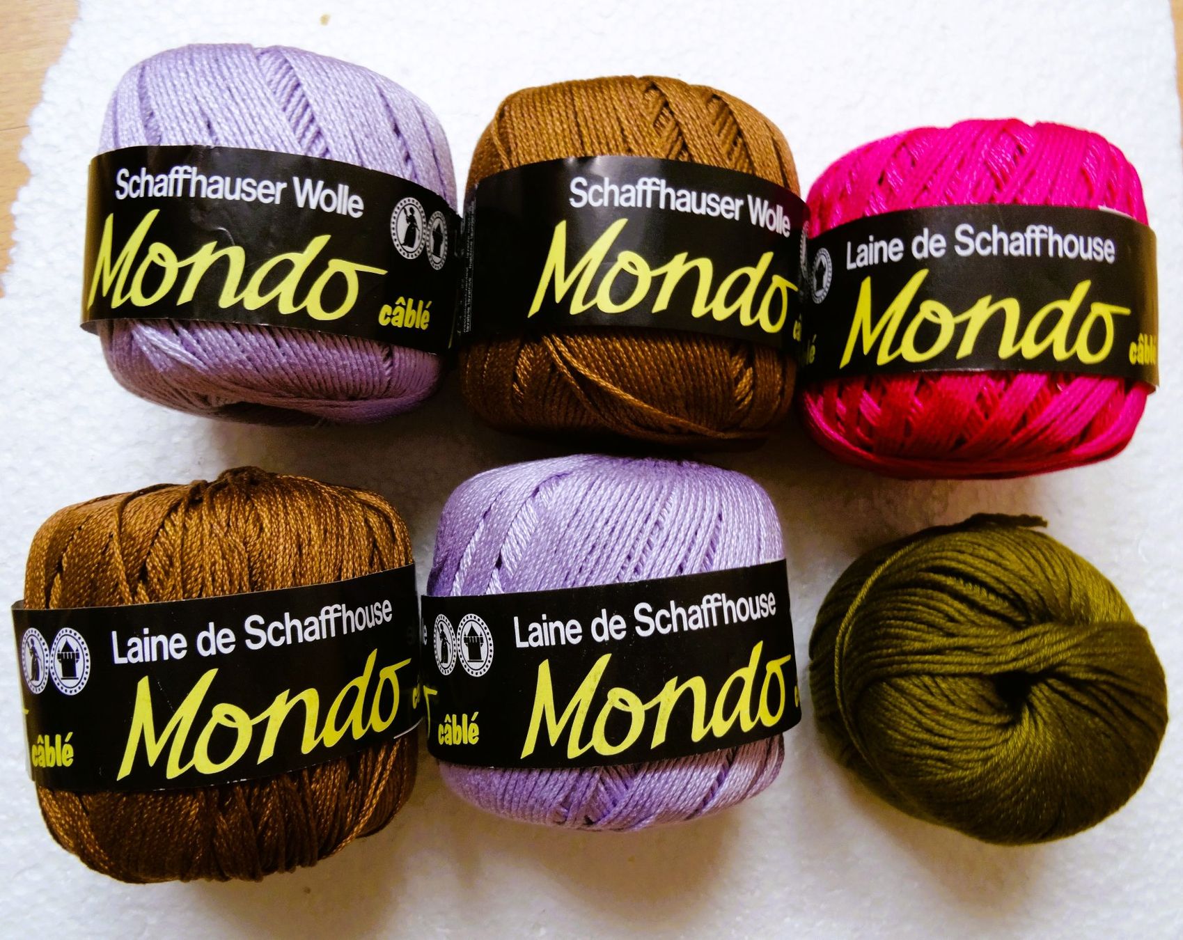 Lana: 5 Knäuel Schaffhauser Wolle – Nuovo (secondo la descrizione) da Gossau SG venduto da oreliefredy