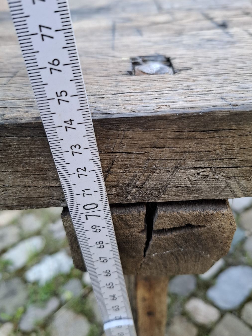 Tavoli: Antiker Holztisch im Wallis abzuholen – Usato da Stäfa venduto da UH82 4