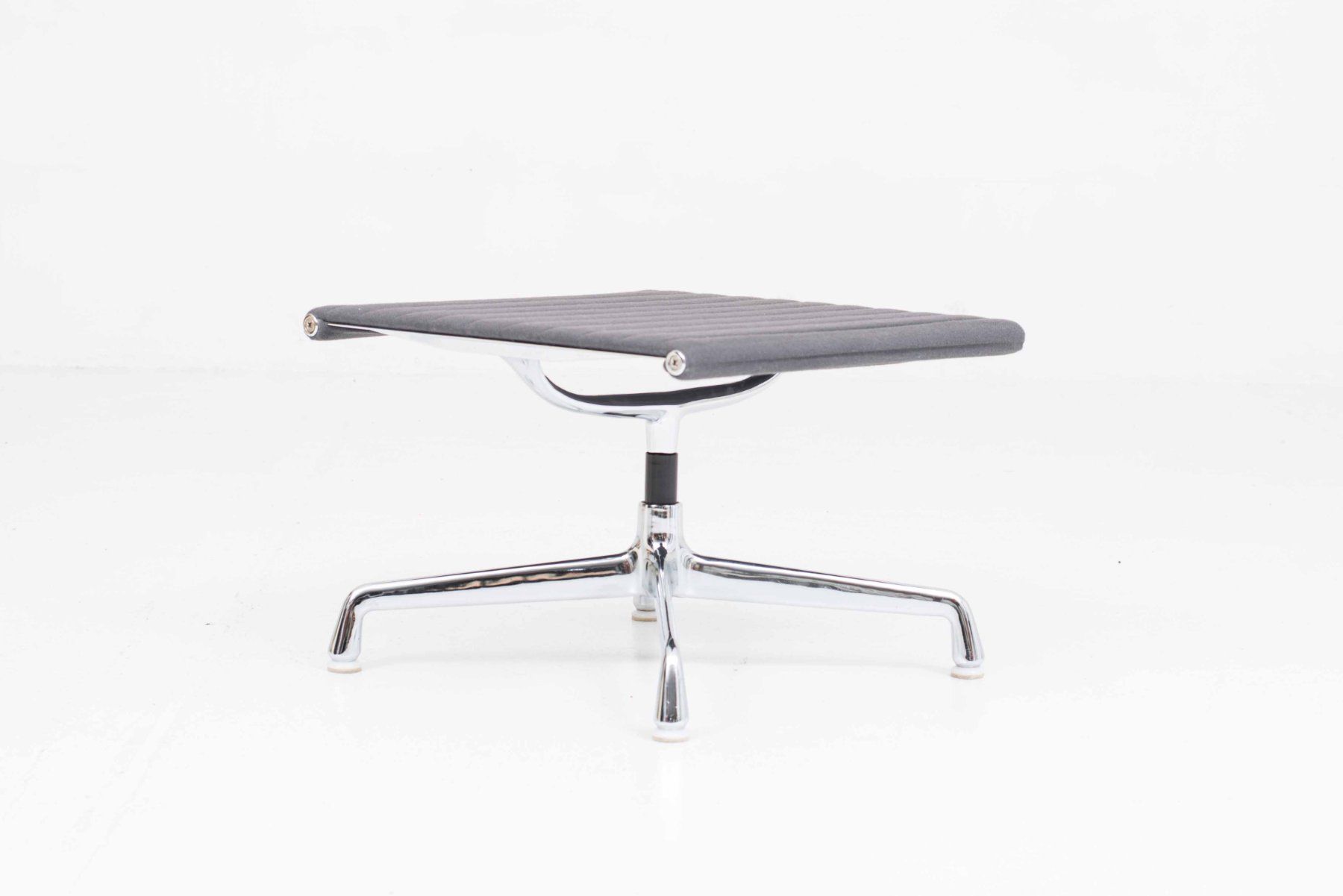 Vitra Hocker: Vitra EA 125 Ottoman / Hocker von Eames in Grau – Gebraucht aus Zürich von STUZH38 2