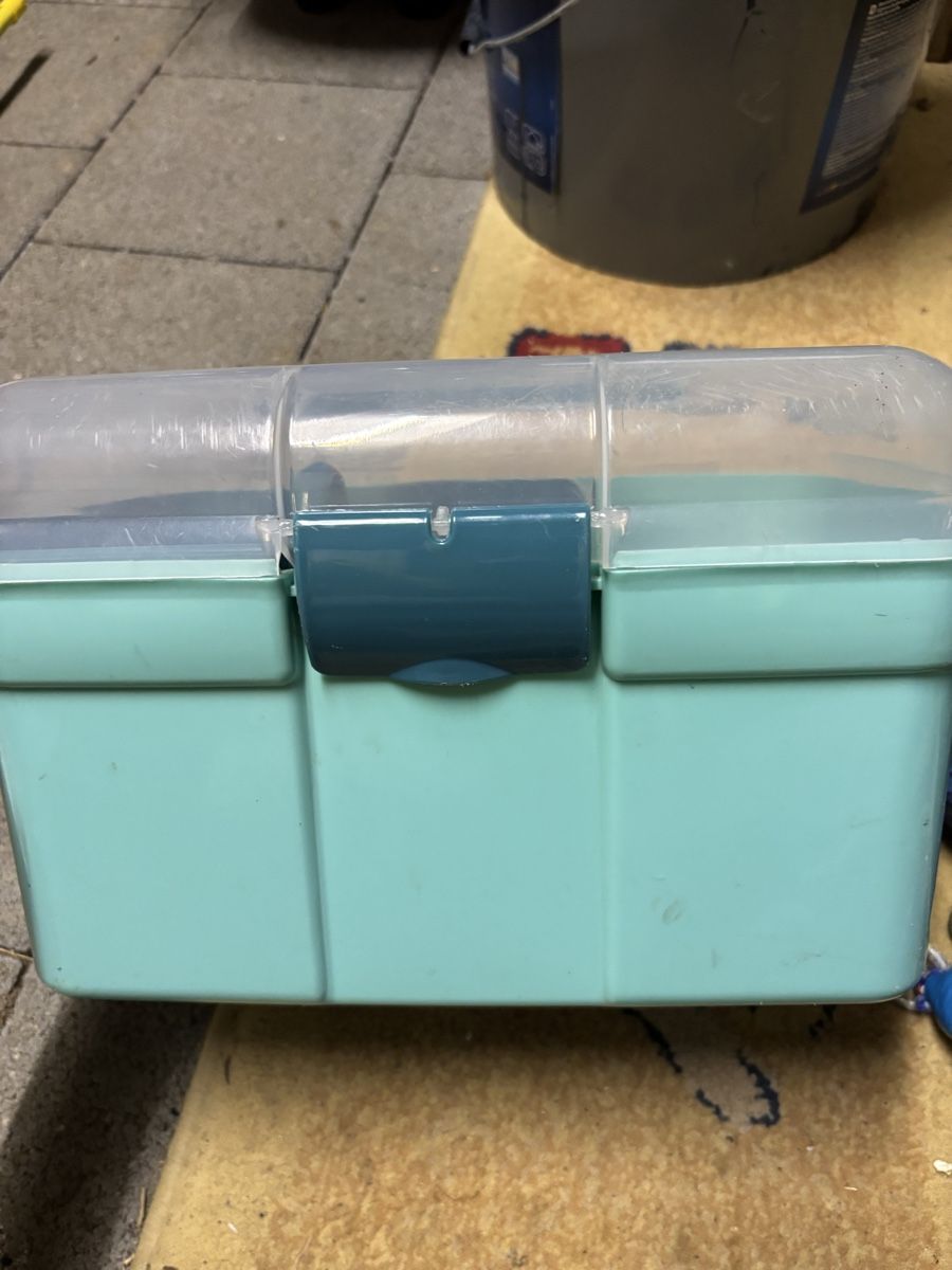 Prodotti per la cura & Articoli per la pulizia: Putzbox für Reiter – Usato da Möriken AG venduto da Jamas76