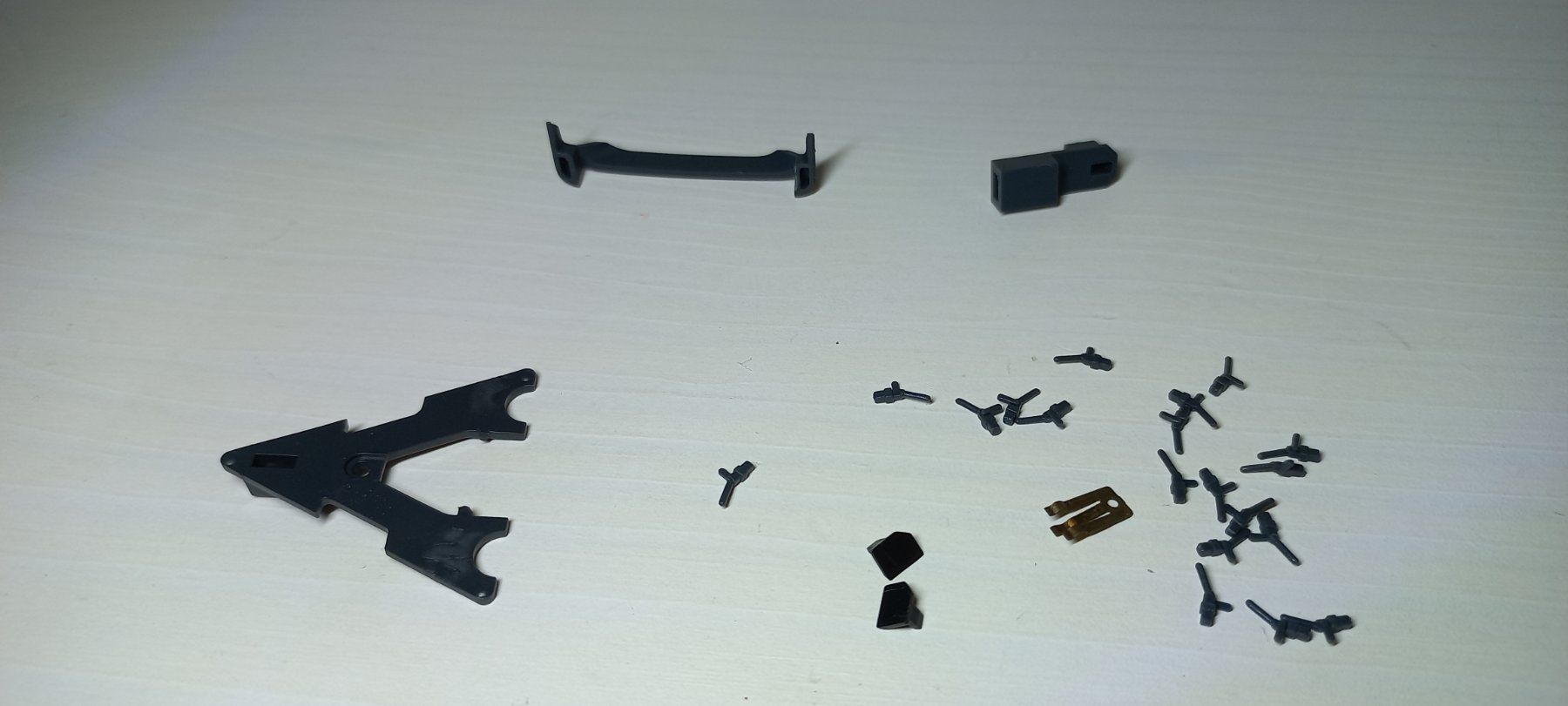 Roco Modellini di ferrovie: Roco H0 1:87 Ersatzteile SBB IC 2000 – Nuovo (secondo la descrizione) da Olten venduto da bananariff 3