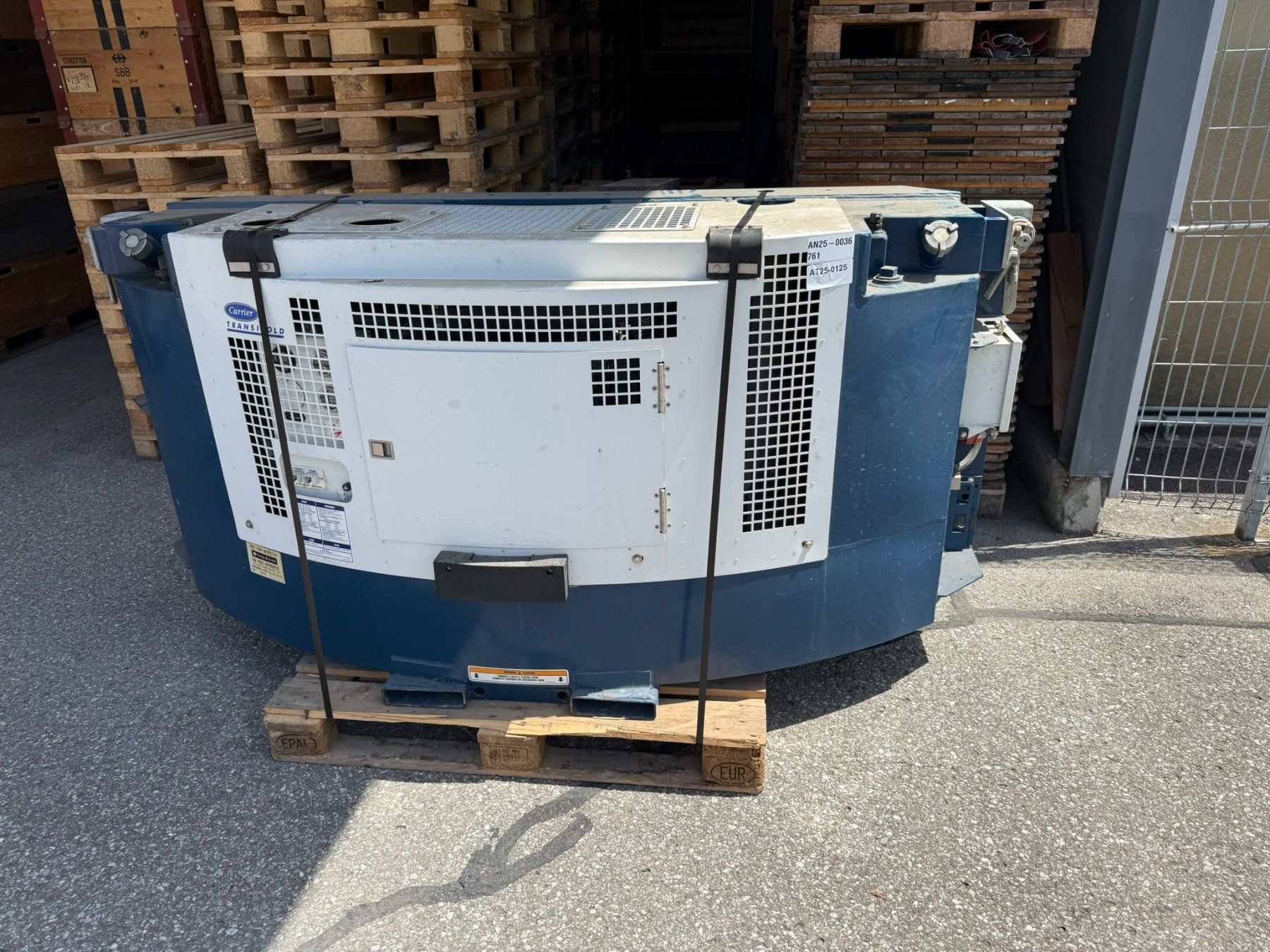 Stromgeneratoren: Generator Carrier Transcold für Kühlcontainer – Gebraucht aus Tentlingen von Rmirage