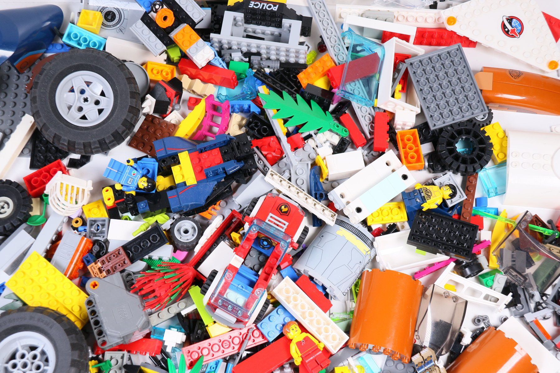 Lego Kit di costruzioni: 1.5 kg. Legoteile mit Minifiguren – Usato da Hettlingen venduto da Scholi99 2