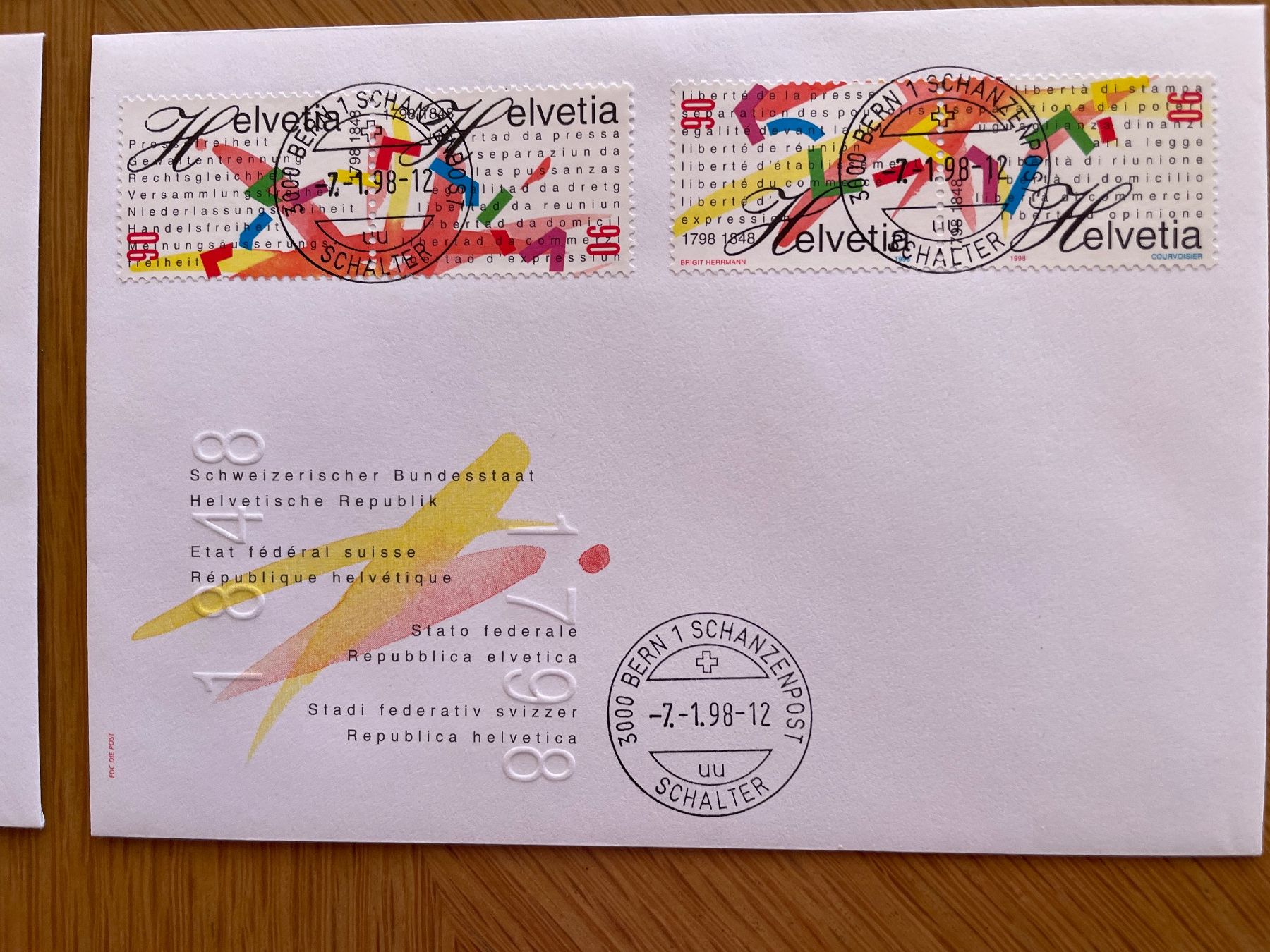 Tous les timbres: 4 doc. différents, 1er j, parfait état – D'occasion à Sonceboz-Sombeval par Comment2 1