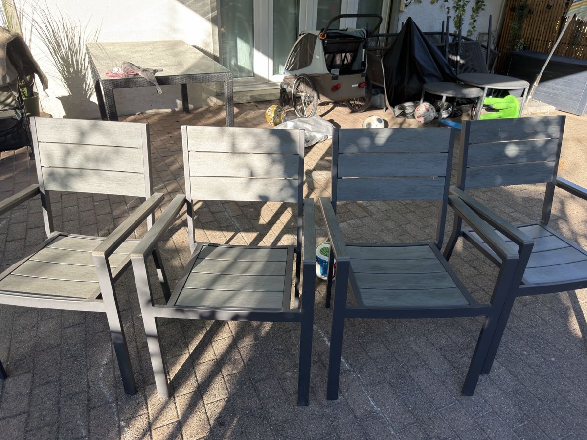 Sedie: 4 Gartenstühle Metall grau – Usato da Birmensdorf ZH venduto da natascha.6k