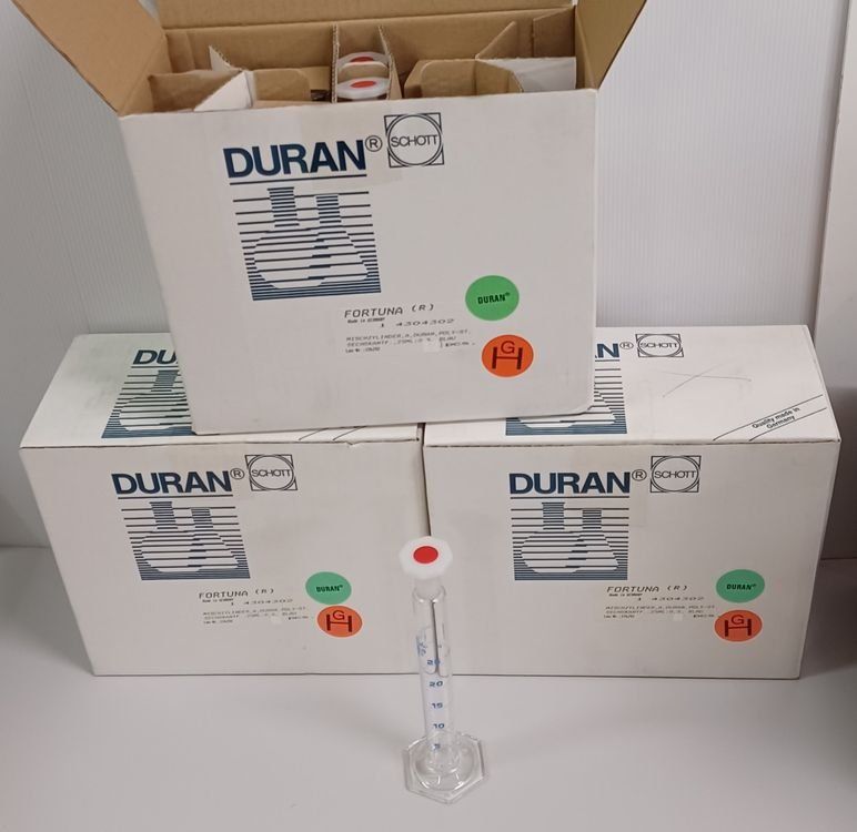 Gläser: Schott  Duran 25ml mixing cylinder – Gebraucht aus Niederdorf von LeptonAG_Labor 2
