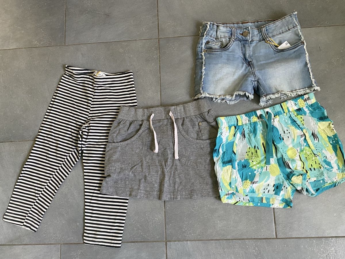 Lotti & Set di vestiti: Shorts, Rock, 7/8 Hose, 134 – Usato da Schöfflisdorf venduto da ast_jfj7 2