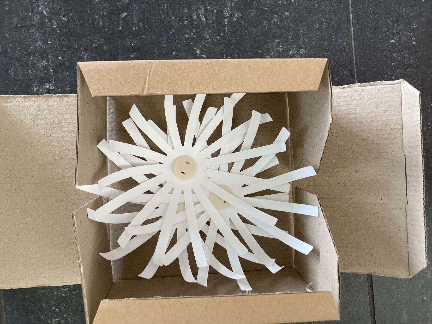 Ikea Lampadari & plafoniere: IKEA Deckenlampe, Maskros Pusteblume, ca 60cm – Usato da Bachenbülach venduto da poschte22 6