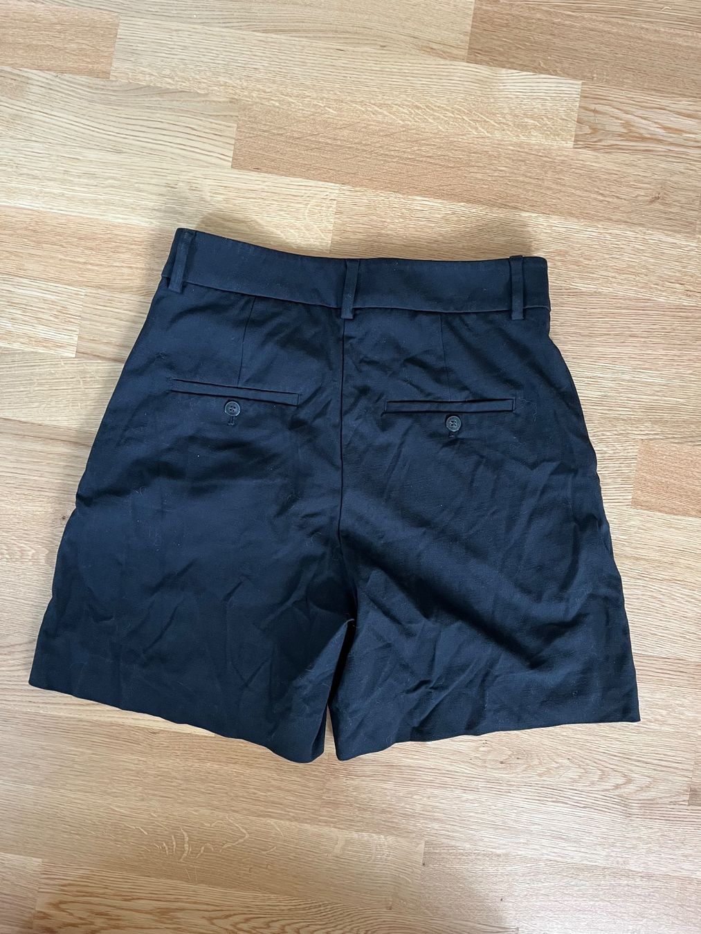 Hosen: Schwarze Sommer Shorts von Five Units – Gebraucht aus Basel von rah_r 1
