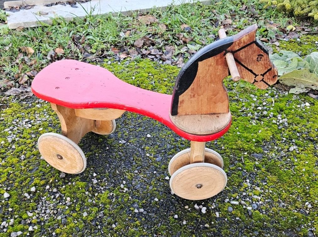 Veicoli per bambini: Rössli hü Antik – Usato da Thun venduto da Engel114