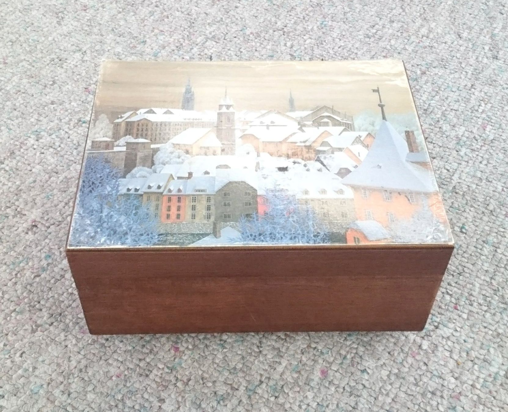 Sankyo Carillon: Musikdose aus Holz – Usato da Wangen b. Olten venduto da ErikaK06