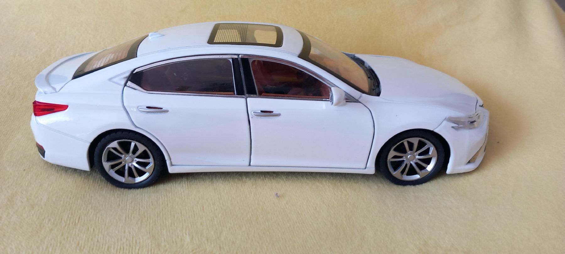 Lexus Modellini d'auto: Lexus Modelauto 1/25 – Nuovo (secondo la descrizione) da Balsthal venduto da Marica75 2