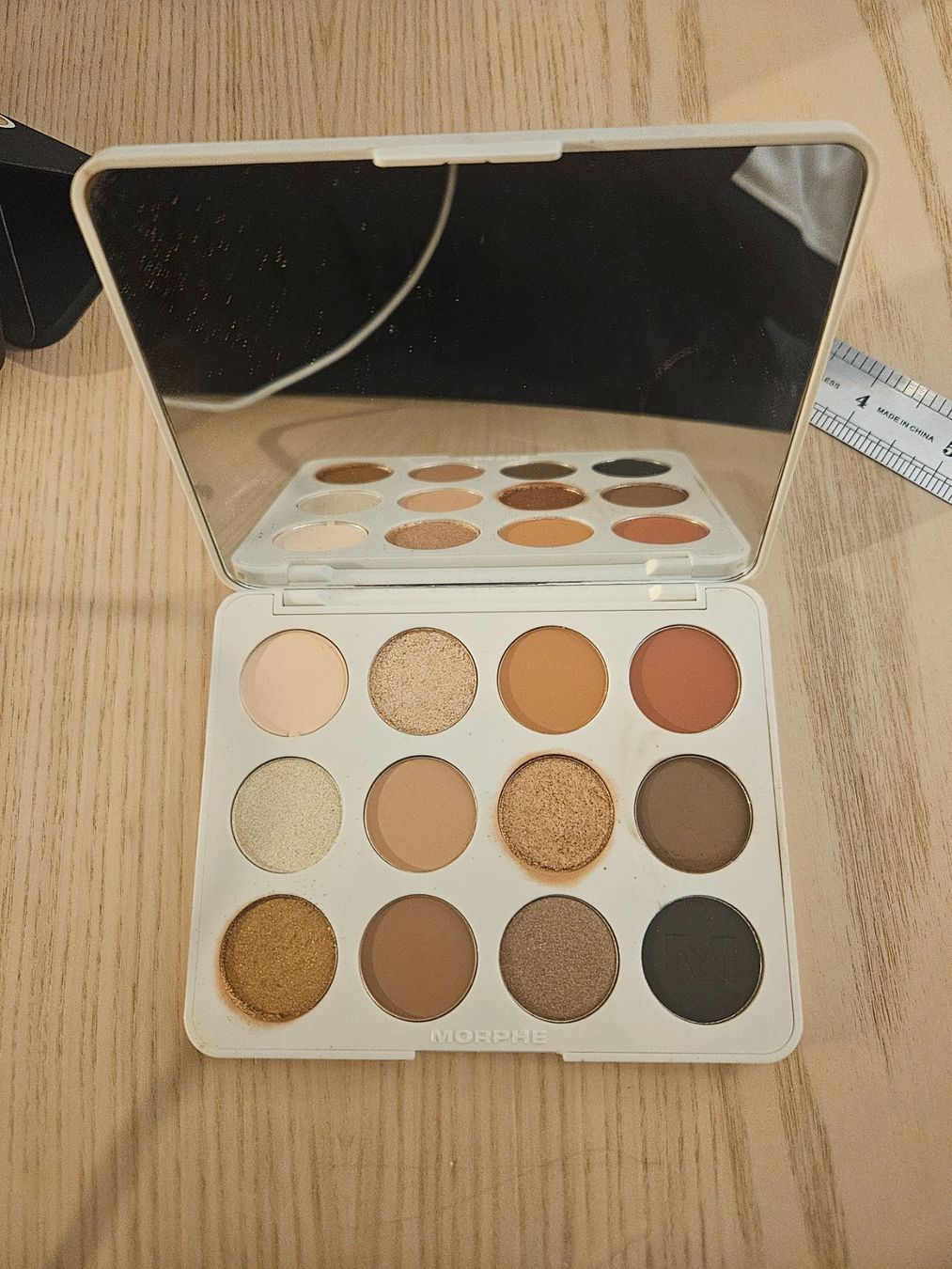 Make-up: Morphe Palette – Usato da Luzern venduto da KleinkramLuzern