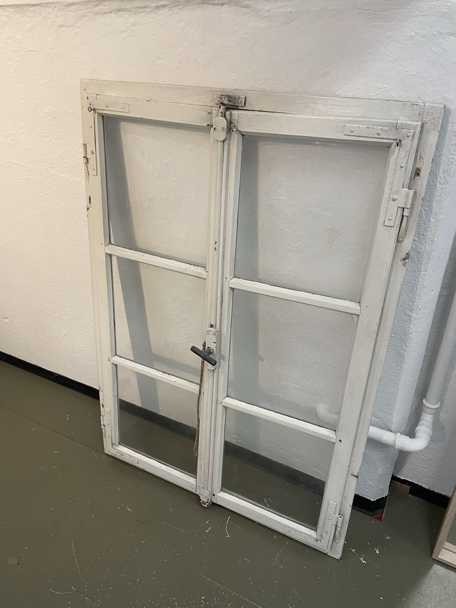 Finestre: Fenster - Window – Usato da Zürich venduto da acc_g5r5