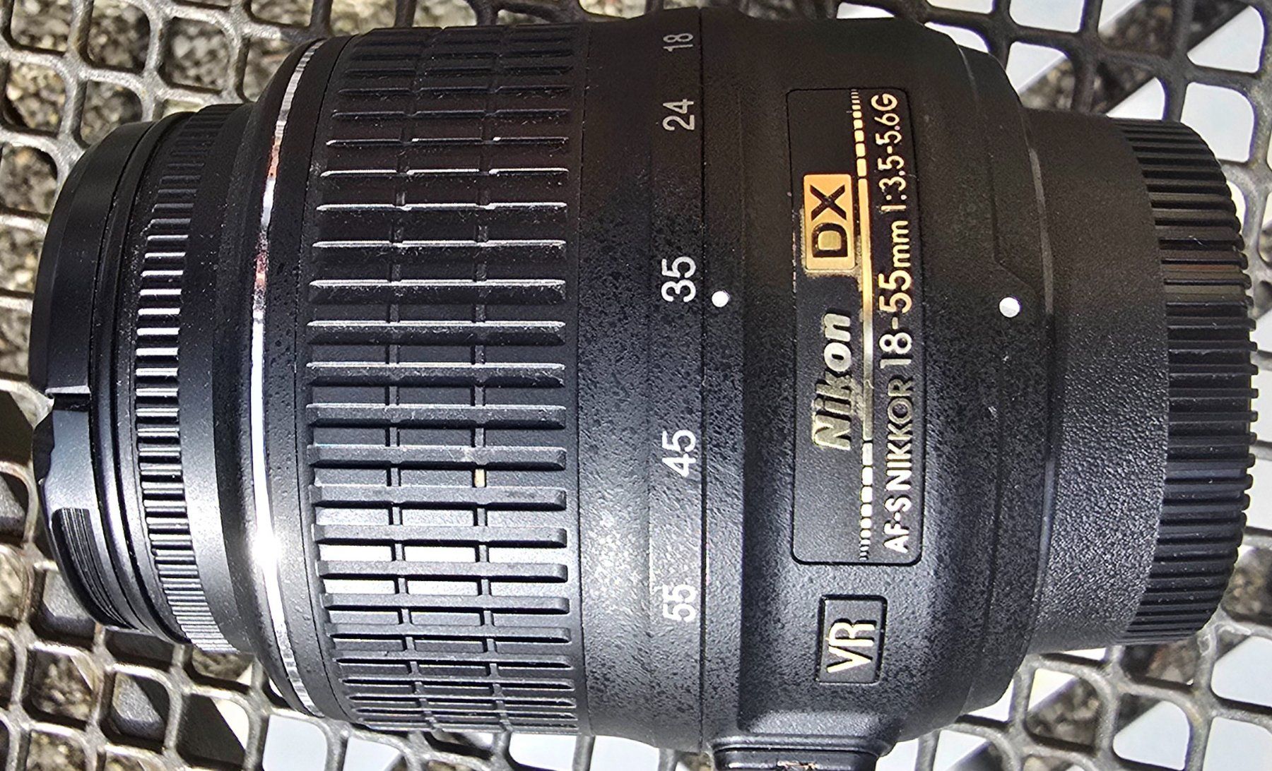 Nikon Fotocamera: Nixon D5000 avec objectify et sacoche – Usato da Yverdon-les-Bains venduto da LOL1CH