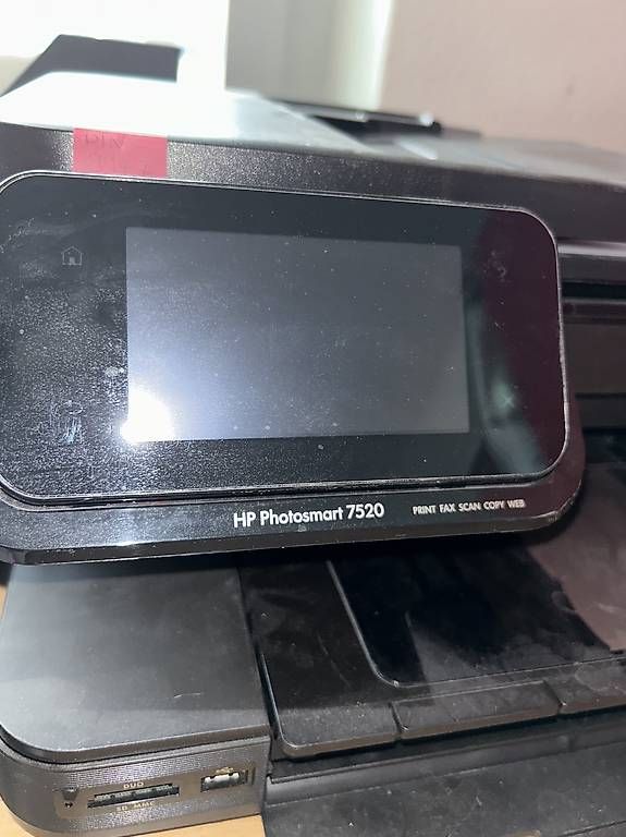 Stampanti: HP Photosmart 7520 All-in-One Drucker  – Usato da Oberweningen venduto da gta_kl5b