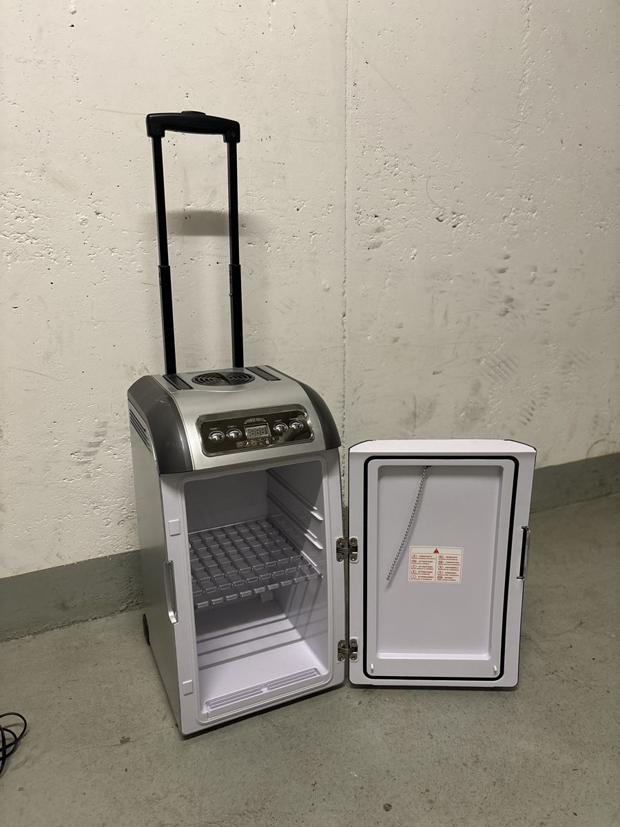Frigoriferi: Mini Kühlschrank – Usato da Berikon venduto da ram_b8s8