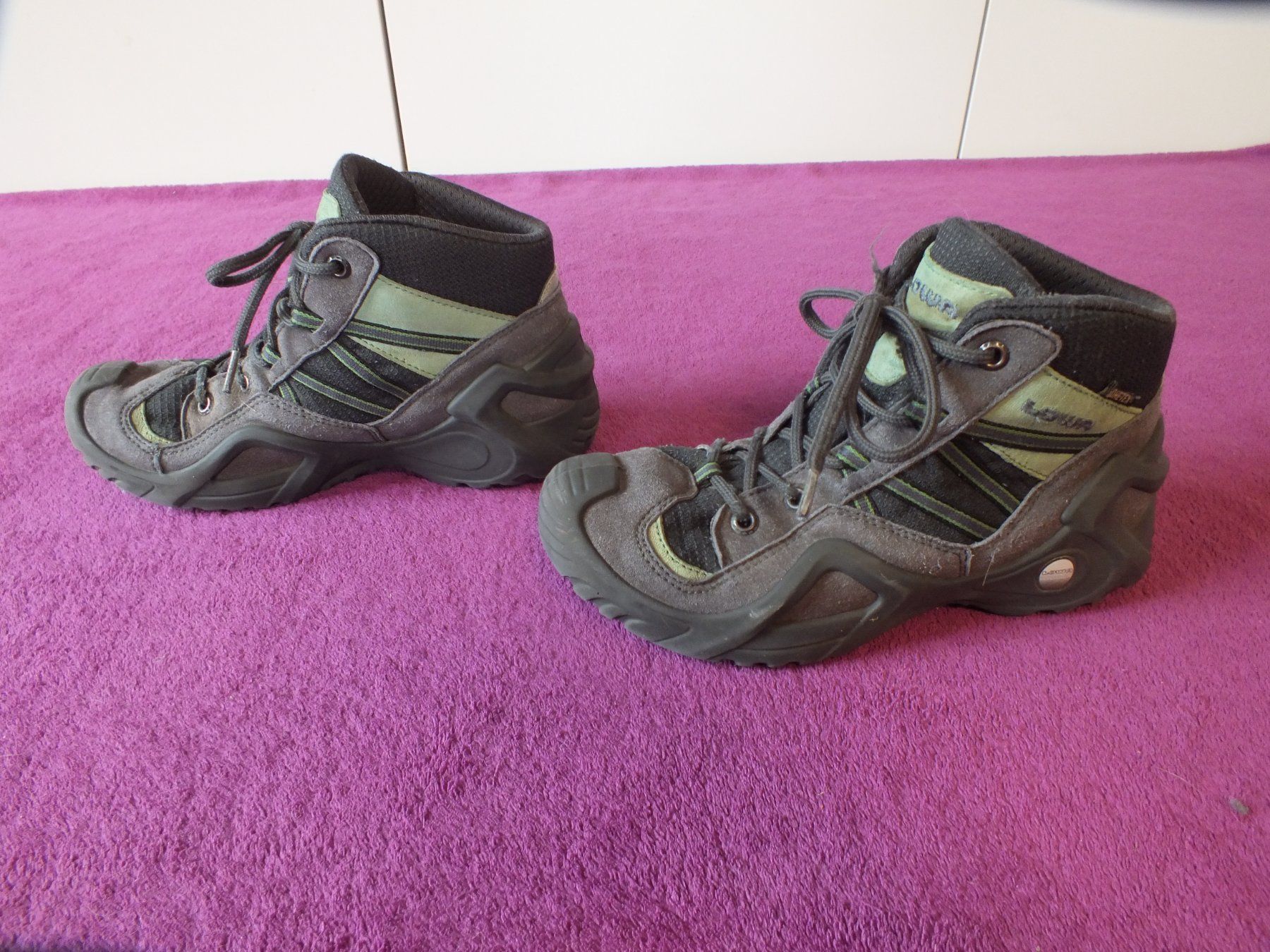 Lowa Scarpe per ragazzi: Lowa Wander -Schuhe Gr. 37 – Usato da Müllheim Dorf venduto da Seeeule01 2