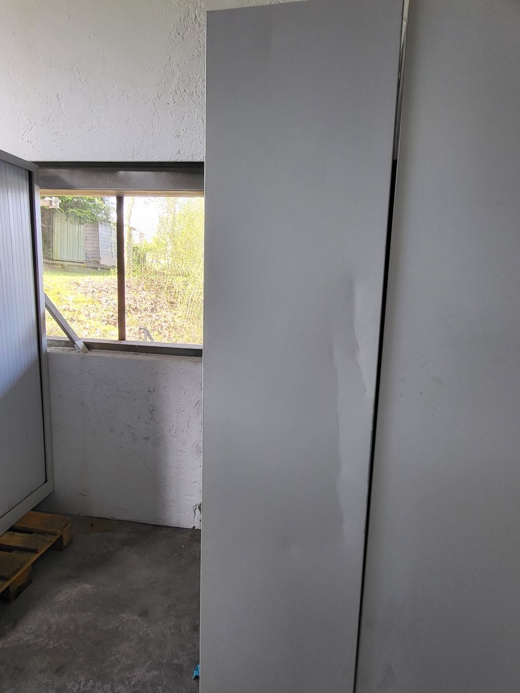 Armadi: Rolladen-Stahlschrank – Usato da Diessenhofen venduto da Osio 2