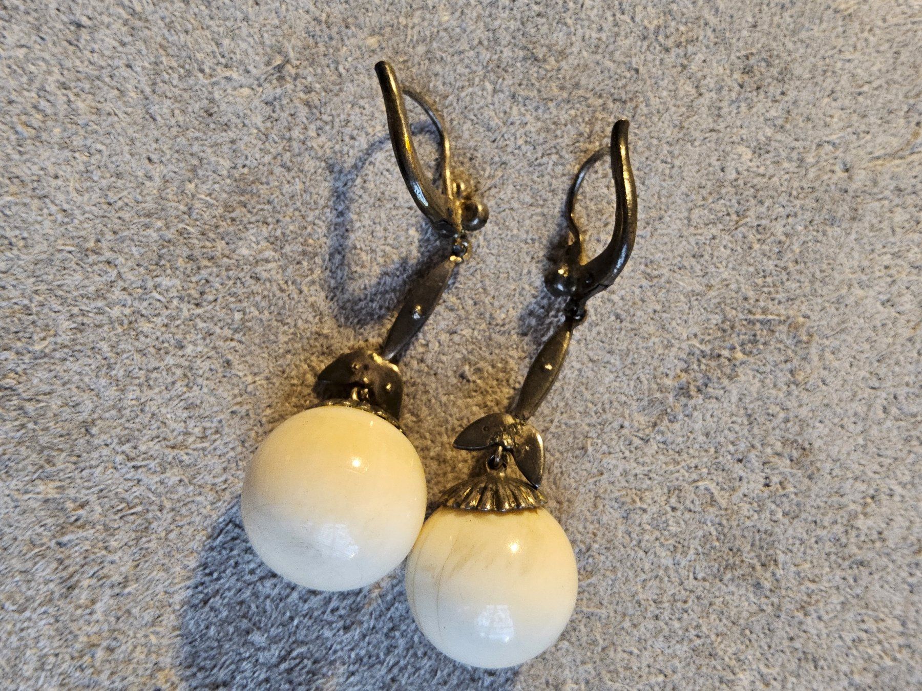 Orecchini pendenti & Orecchini a lobo: Antike exquisite Ohrhänger mit Bein /Glas, ca 1900 – Usato da Zürich venduto da gutsan 4
