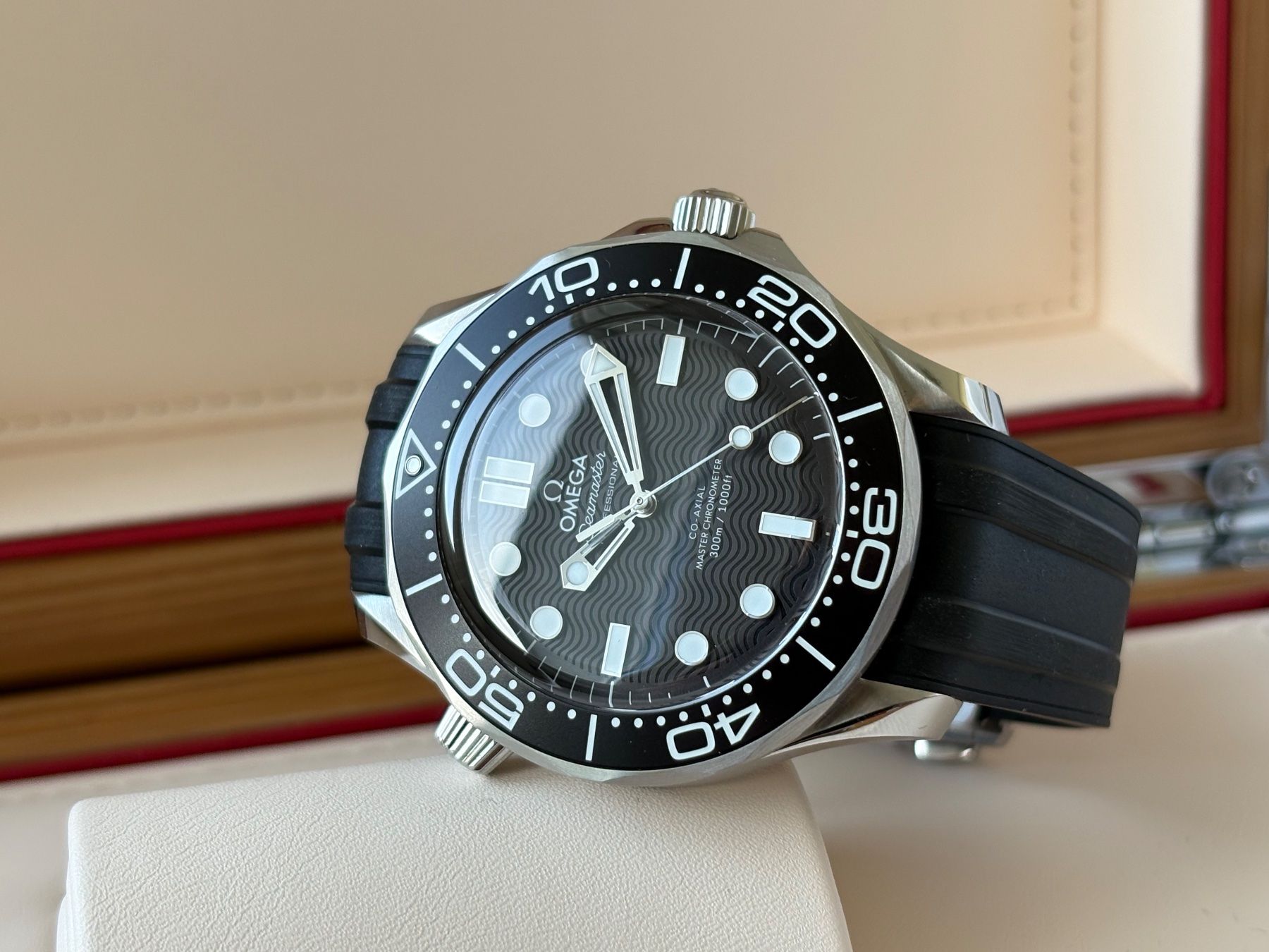 Omega Uhren: OMEGA Seamaster Diver 300M No Date Fullset – Neu (gemäss Beschreibung) aus Birsfelden von Mynos