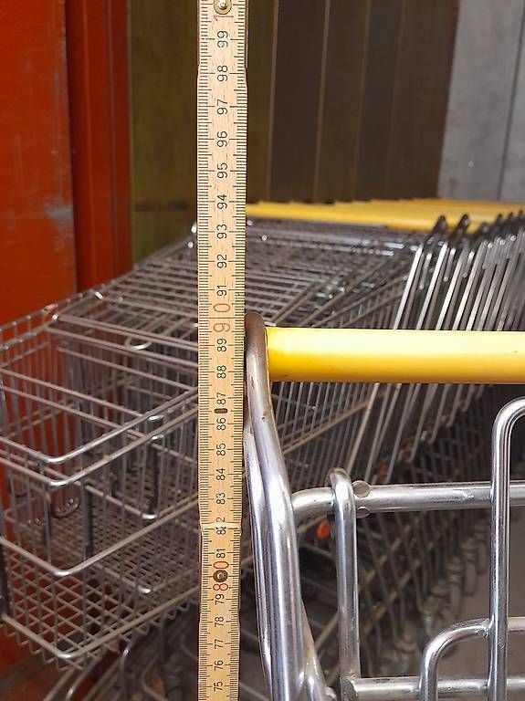 Autres articles pour la maison: Einkaufswagen – D'occasion à Guttannen par tel_yp8x 2