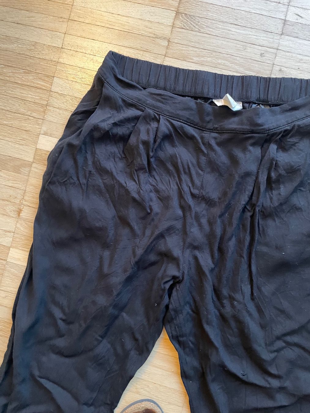 H&M Pantaloni: Leichte Sommerhose von H&M Gr. 40 – Usato da Uster venduto da 69madonna 3