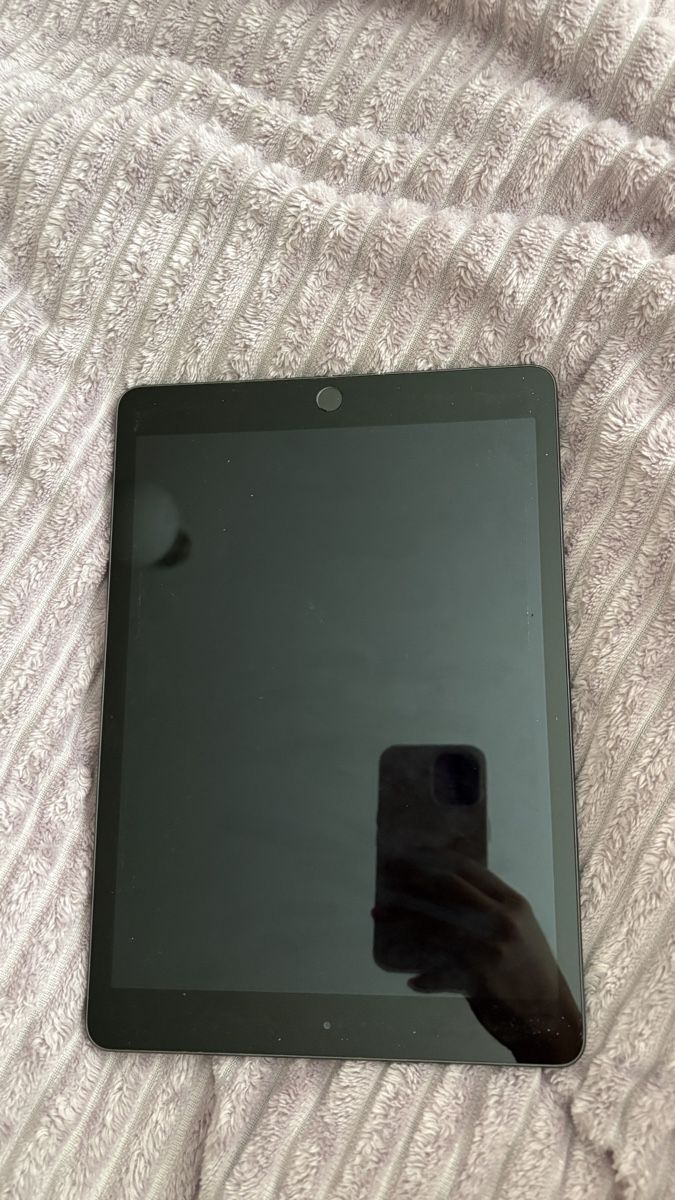 Apple Tablet PC: Ipad 8 Generation  – Gebraucht aus Weisslingen von andre.a.o 1