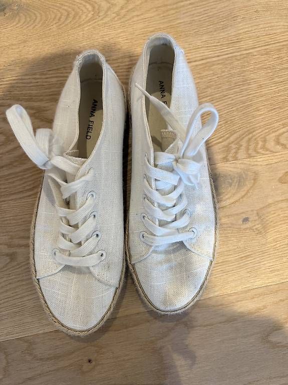 Scarpe da donna: Sommer/Frühlingschuhe – Usato da Aesch BL venduto da sab_9j2z 1