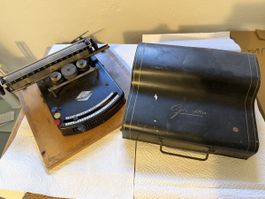 Schreibmaschine Die kleine Gundka ( sehr selten )