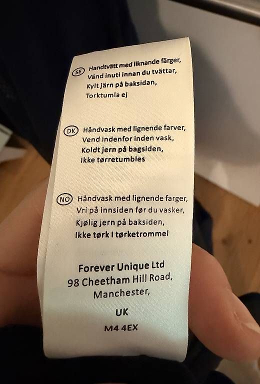 Kleider: Kleid Forever Unique – Gebraucht aus Adligenswil von TST04 4