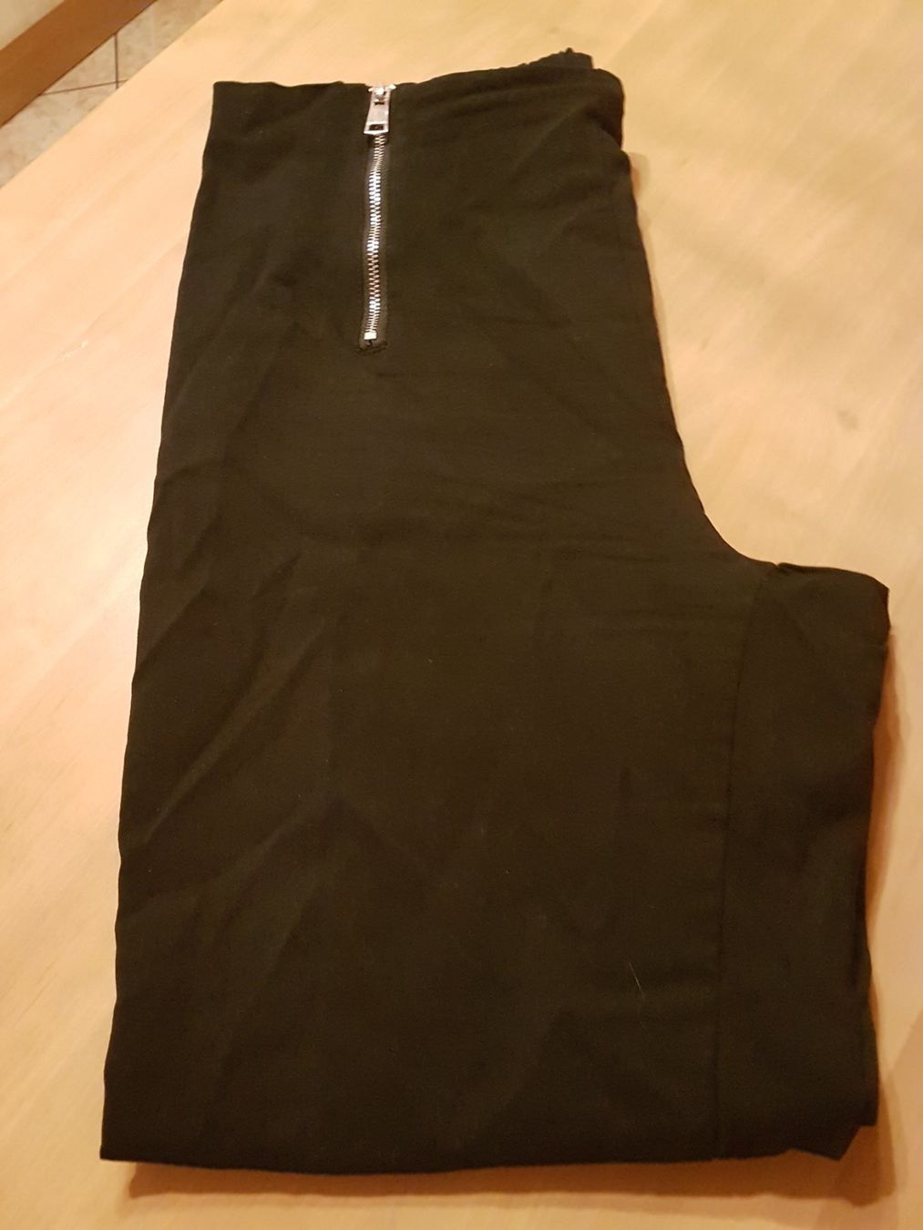 Pantaloni: Pantalon noir taille L marque Chicorée – Usato da Villiers venduto da san_jn5w 7