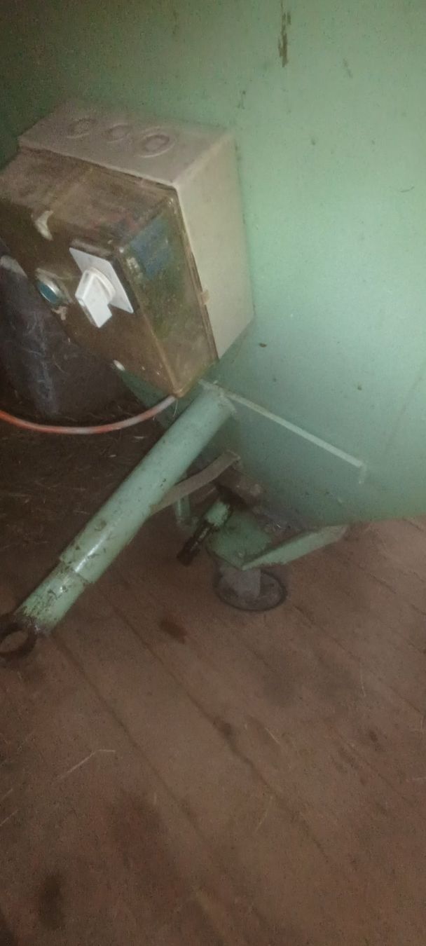 Alle Maschinen: Schrägmischer Futtermischer – Gebraucht aus Eriswil von polytrac02 3