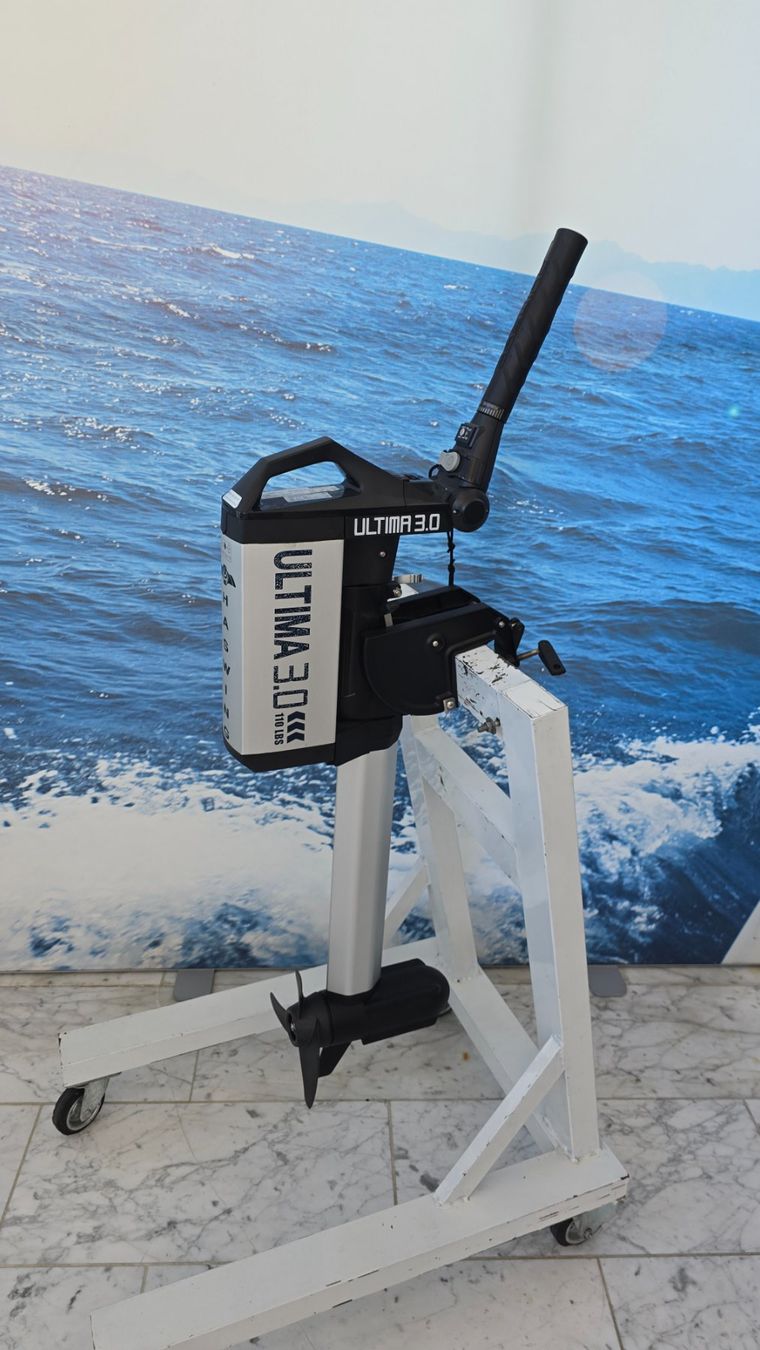 Suzuki Motori: Elektro Bootsmotor HASWING ULTIMA 3.0 – Nuovo (secondo la descrizione) da Arbon venduto da watersport10 1