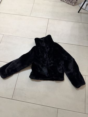 H&M Kunstfelljacke schwarz Grösse 152 guter Zustand