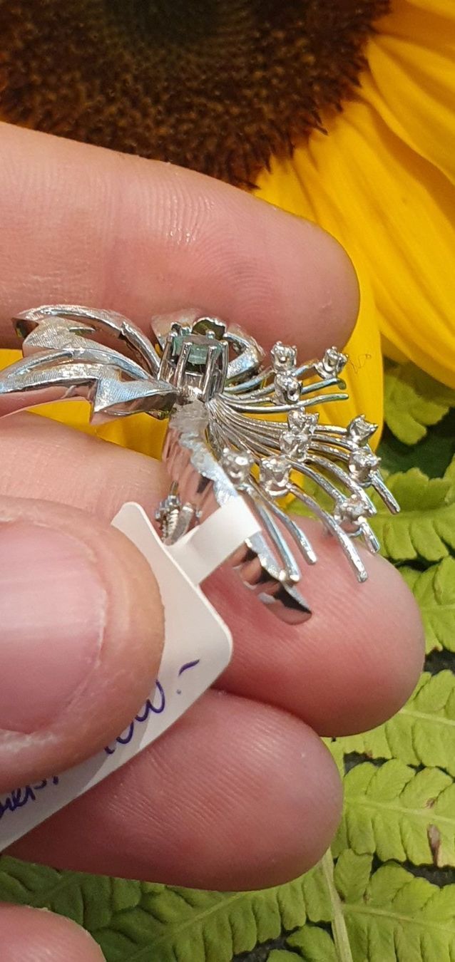 Spille & Fermagli: Smaragd Brosche aus Weissgold Diamanten – Nuovo (secondo la descrizione) da Unterägeri venduto da Altgoldschmuck 5