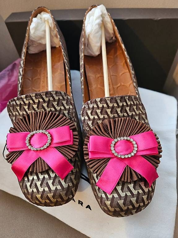 Chaussures femmes: Chie Mihara Schuhe Grösse 41 – D'occasion à Meggen par schurli007