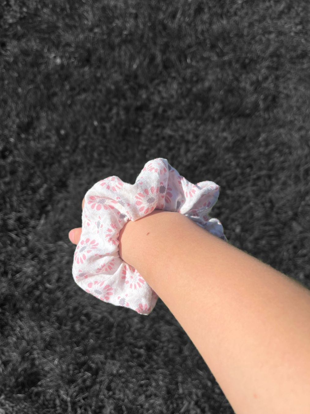 Accessoires pour cheveux: Scrunchie Upcyclé Fait-main "hyper-stretch" - Taille classic – Neuf avec emballage d'origine à Villars-sur-Glâne par maeva_christan_mc 1