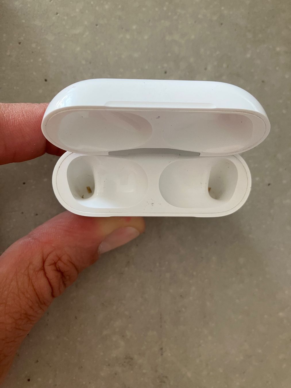 Apple Casques audio: APPLE AIRPODS PRO 2 Case – D'occasion à Lausanne par mr.v 3