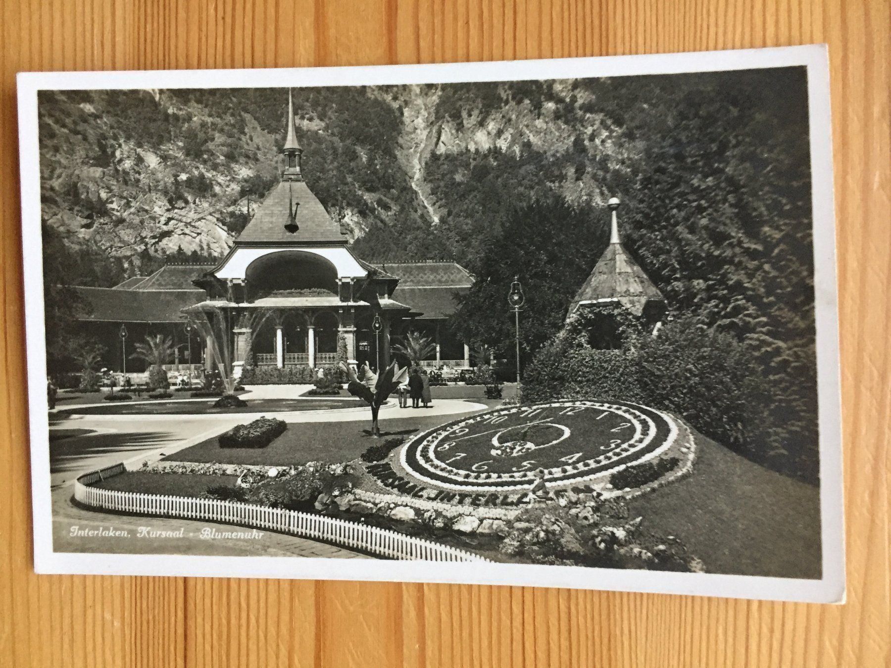 Cartoline postali: Interlaken Kursaal und Blumenuhr – Nuovo (secondo la descrizione) da Oberuzwil venduto da Henri09