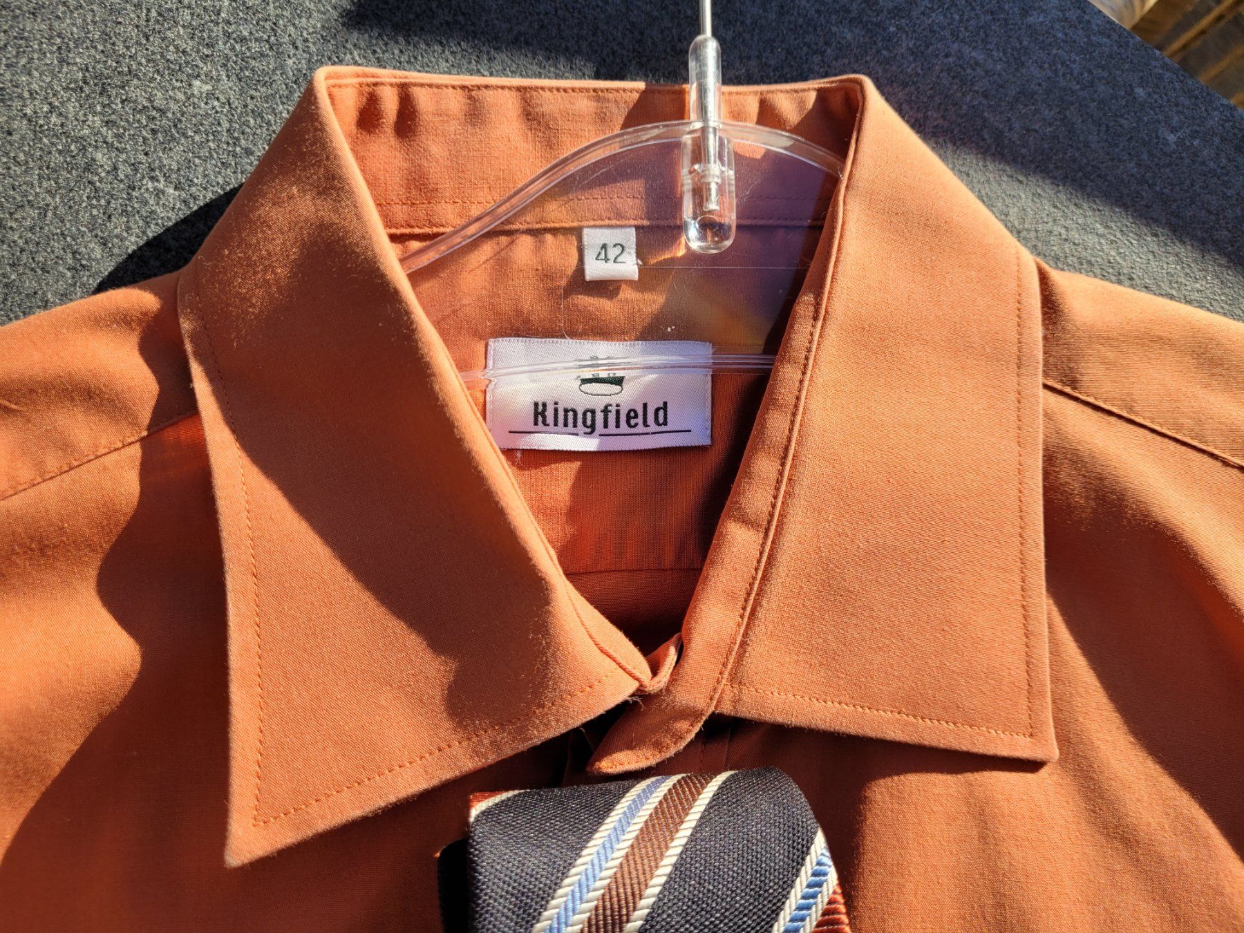 Cravatte: HEMD Gr.42 mit passender KRAWATTE, Farbe TERRACOTTA – Usato da Oetwil am See venduto da swisspeak 3