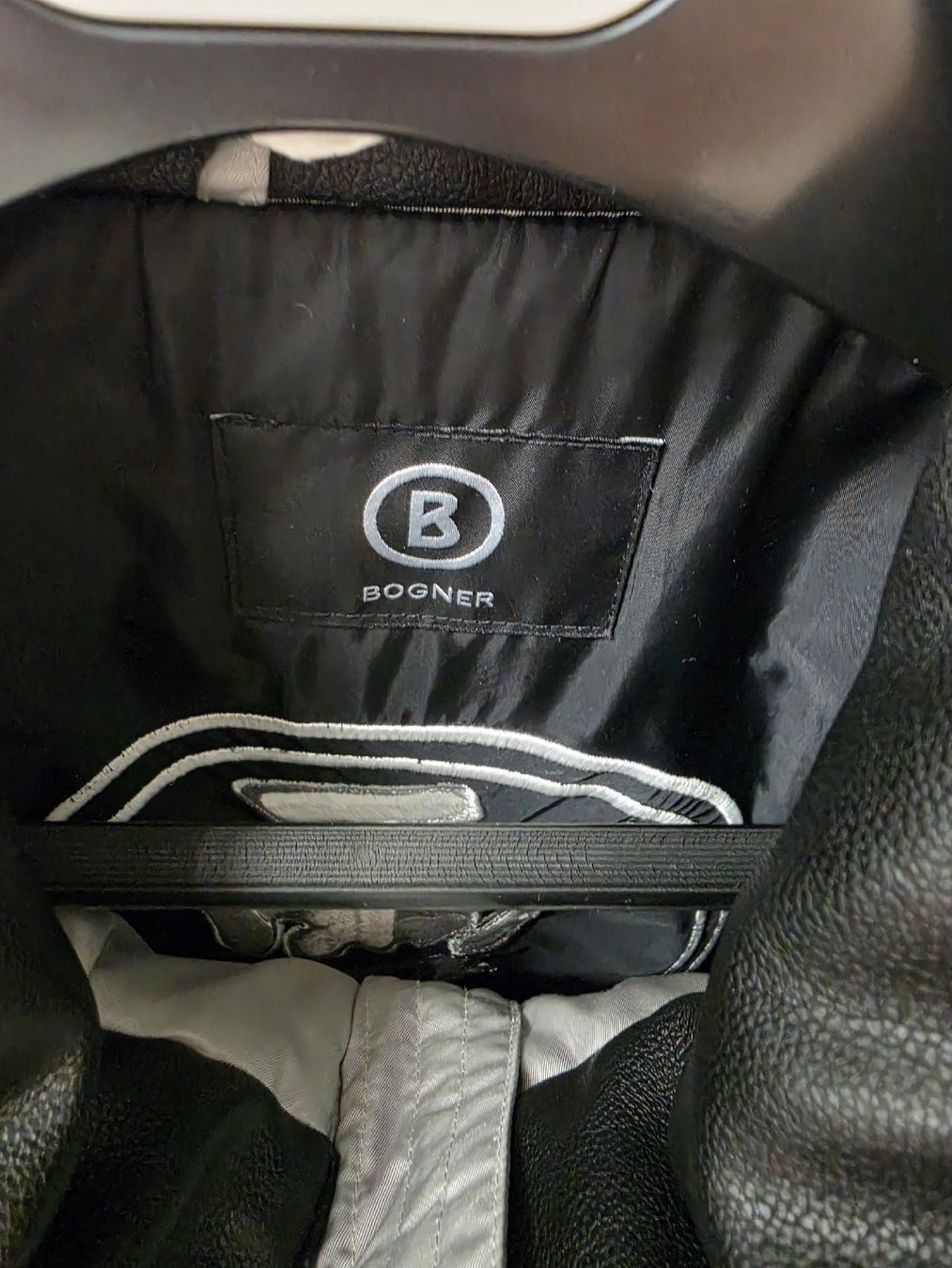 Bogner Giacche: Bogner Winter- oder Skijacke – Usato da Rain venduto da gary777 1