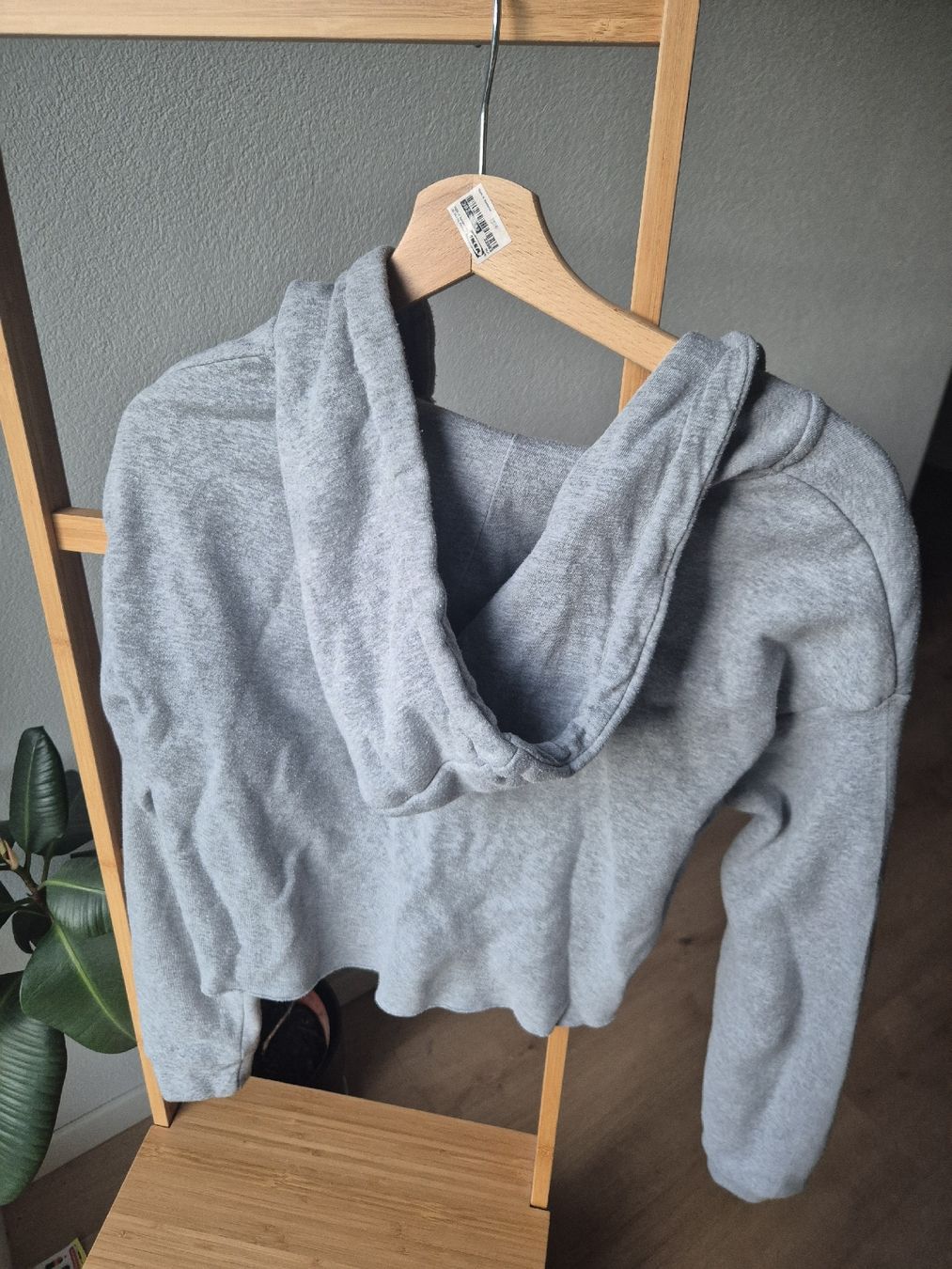 Maglioni & Felpe: Cropped Pullover Grau Grösse S/M – Usato da Belp venduto da manii__ 2